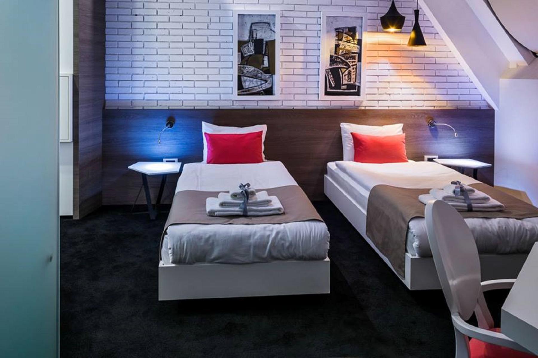 Garni Hotel Eter Ni Kültér fotó