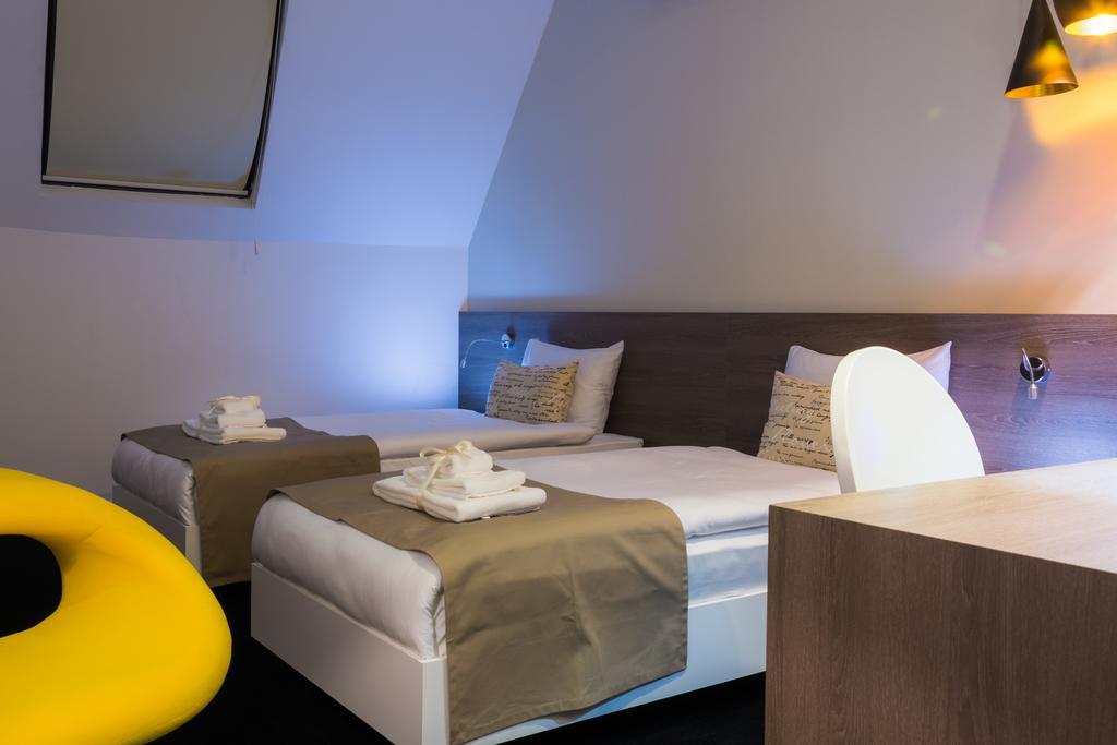 Garni Hotel Eter Ni Kültér fotó