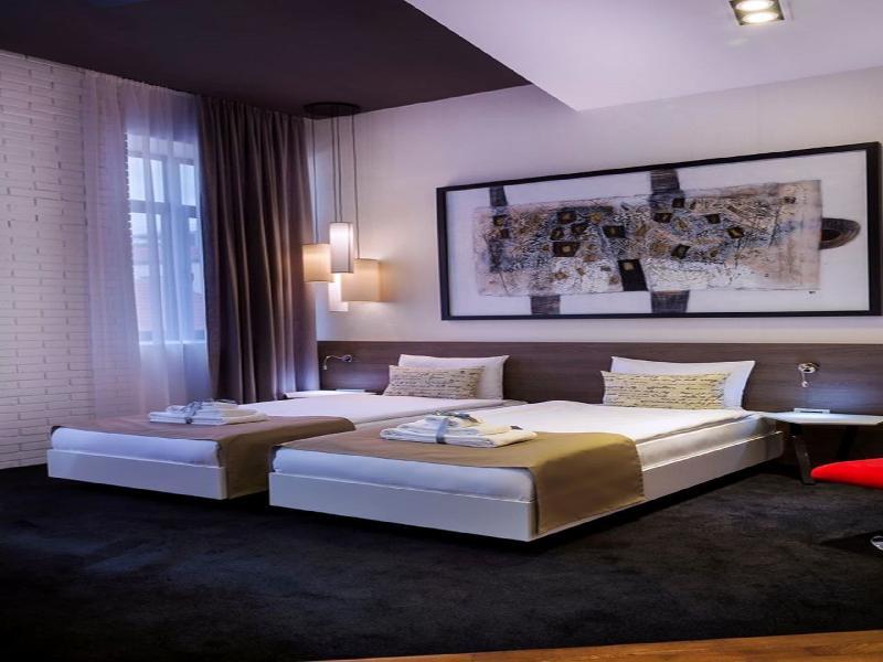 Garni Hotel Eter Ni Kültér fotó