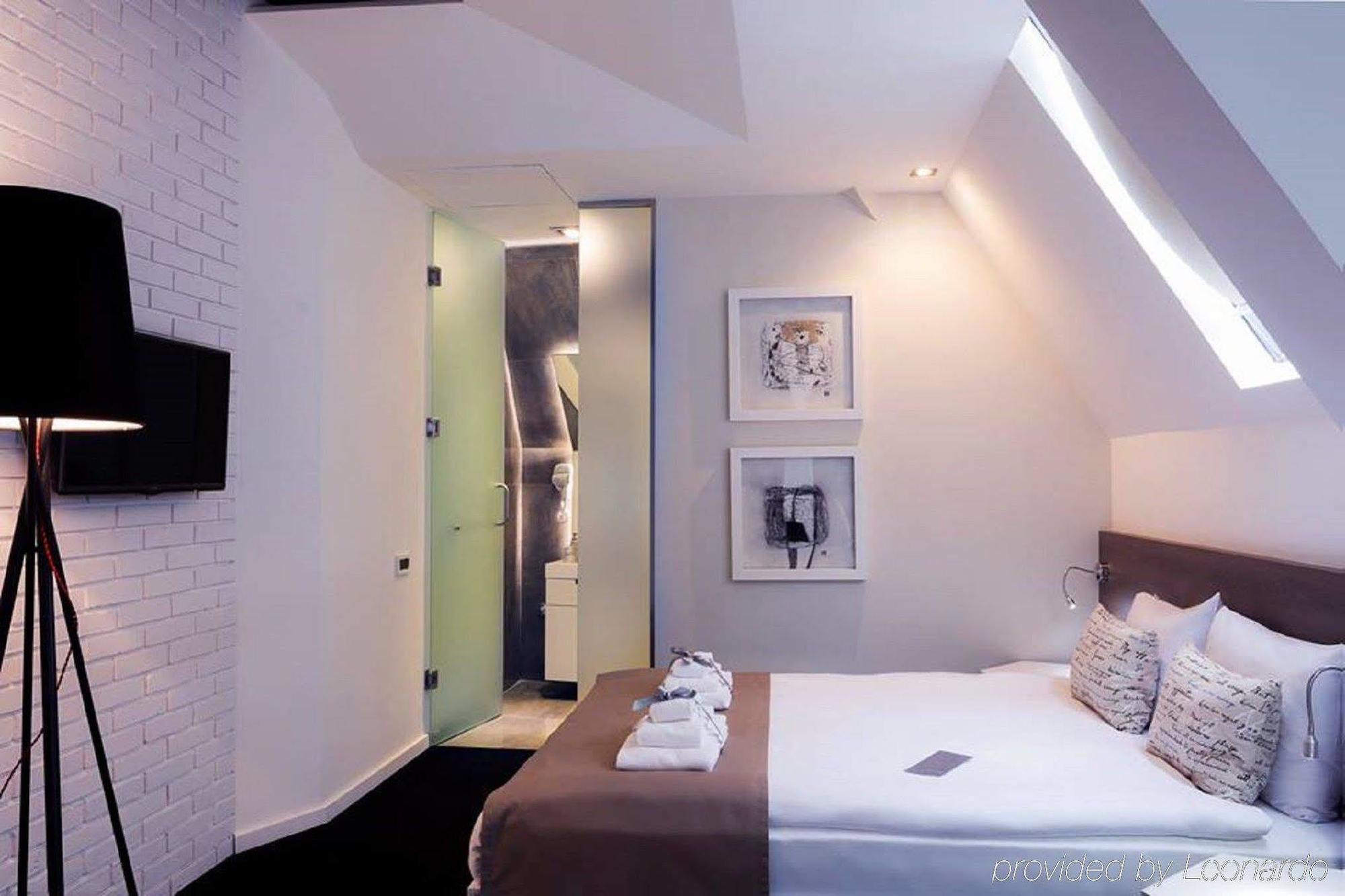 Garni Hotel Eter Ni Kültér fotó